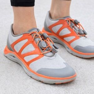 XTRATUF Women’s Size 7 Slip Resistant Work Shoes Gray Orange Athletic